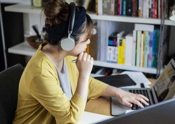 Strategic review into online learning in the VET sector